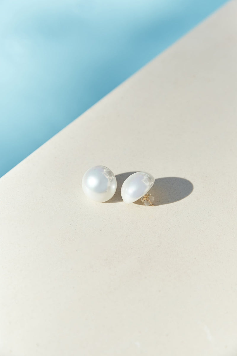 Pearlescent Earrings White