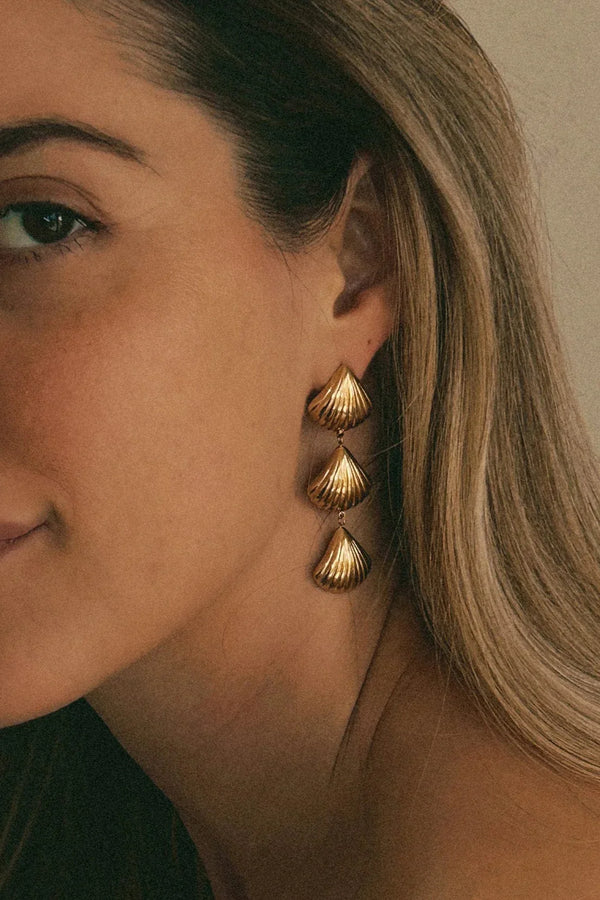 Sirena Shell Drop Earrings