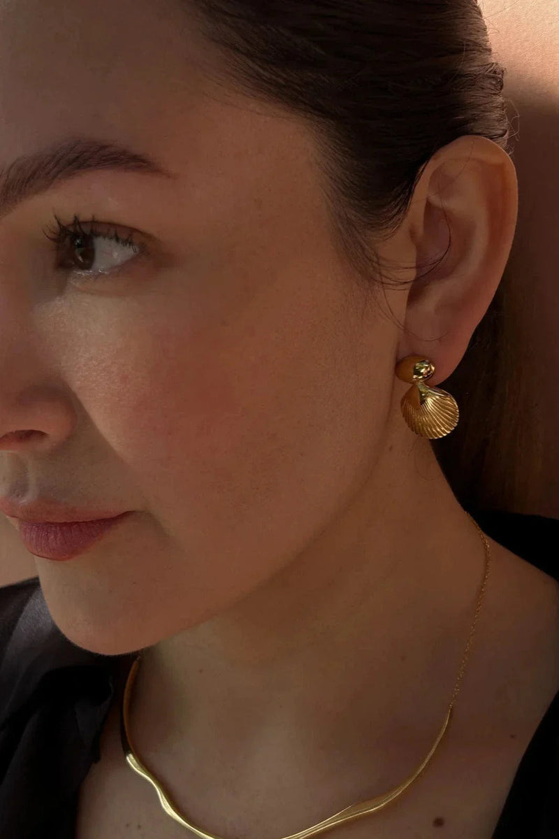 Vivienne Shell Stud Earrings