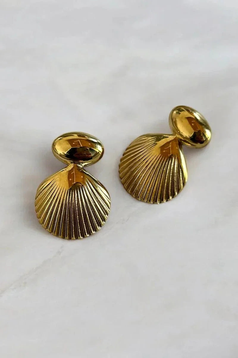 Vivienne Shell Stud Earrings