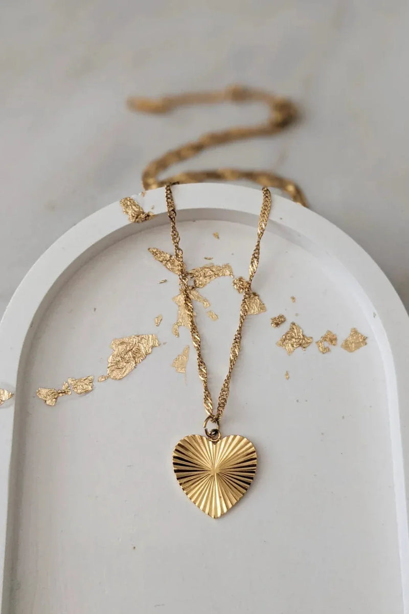 Love Burst Necklace